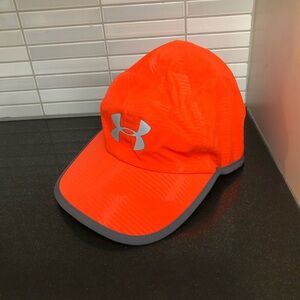 Under Armour women’s lightweight adjustable running hat